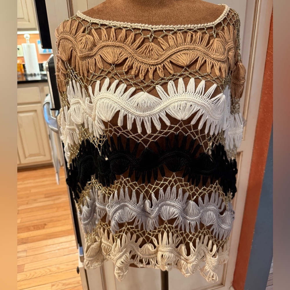 Chic Crochet Women’s Top in Black, White, Tan & Gold Metallic